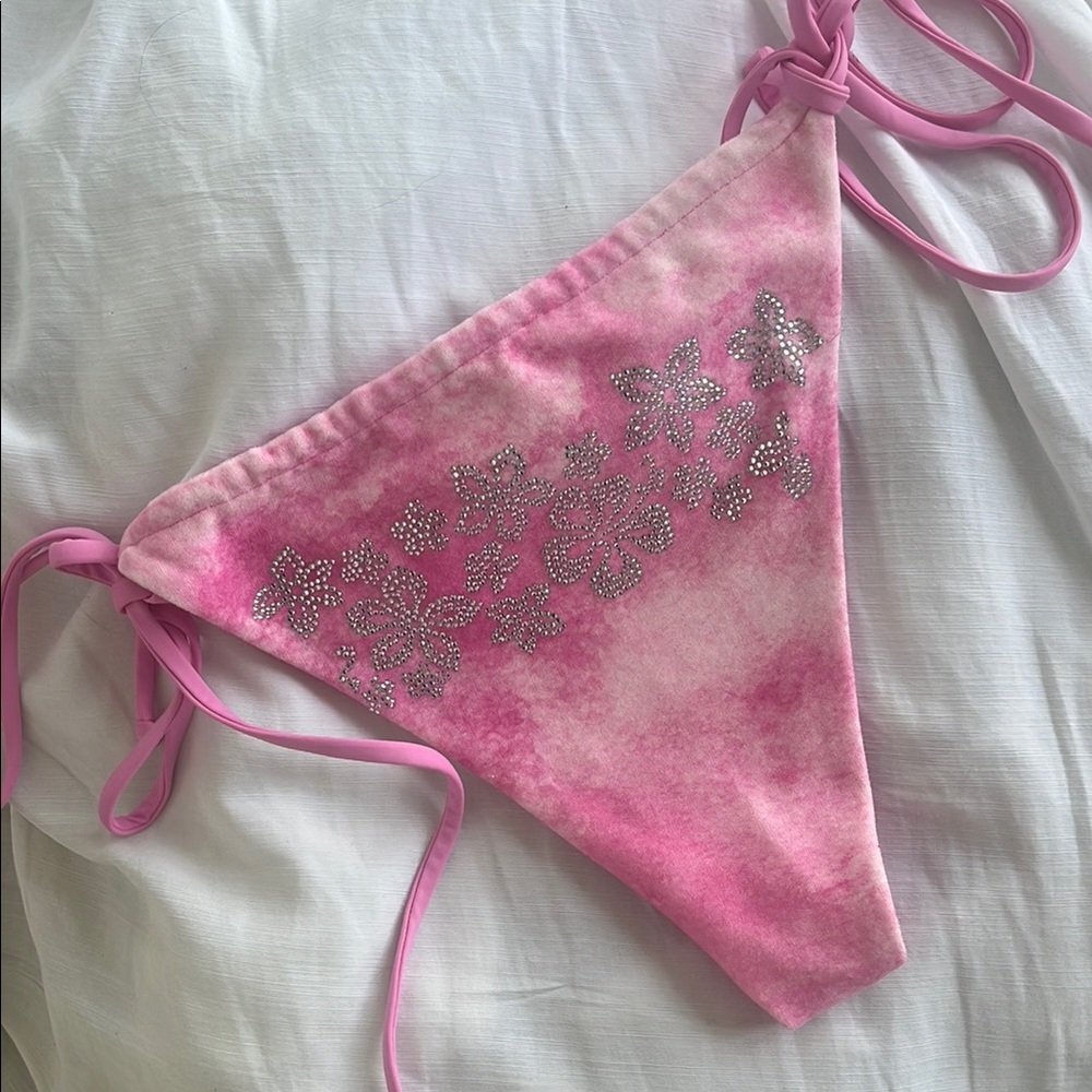 Frankie's Bikinis x Gigi Hadid bikini bottom